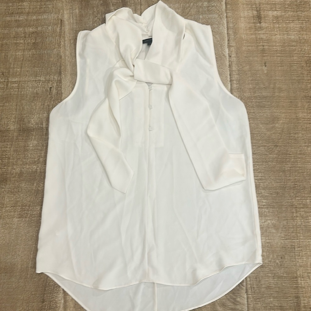 Ann Taylor Cream Tie-Neck Blouse | Size M | Sleeveless & Chic